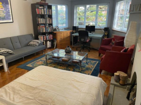 Large Double Bedroom 10 minutes to Central London, London